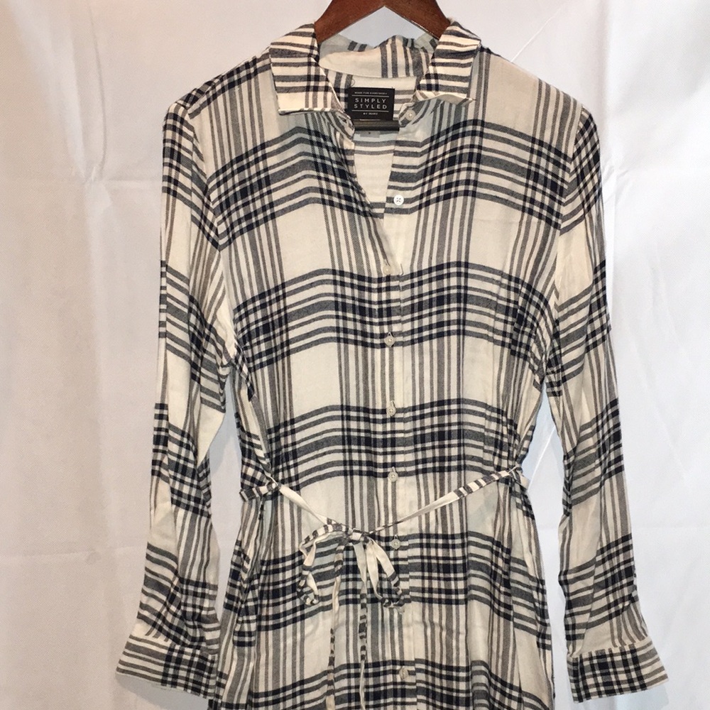 Simply Styled Black And White Plaid Long Sleeve Button Down Shirt Dress | Size M